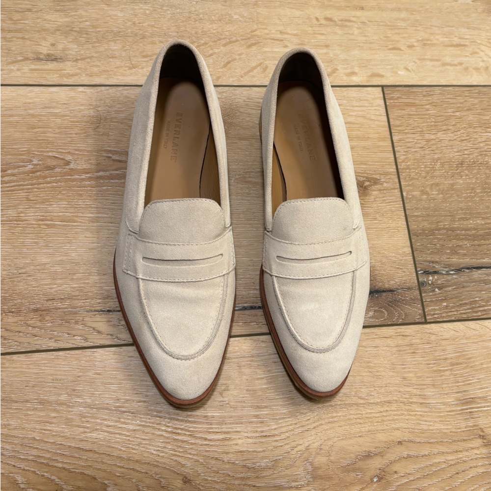 Everlane The Modern Loafer in Stone Suede, Size 9